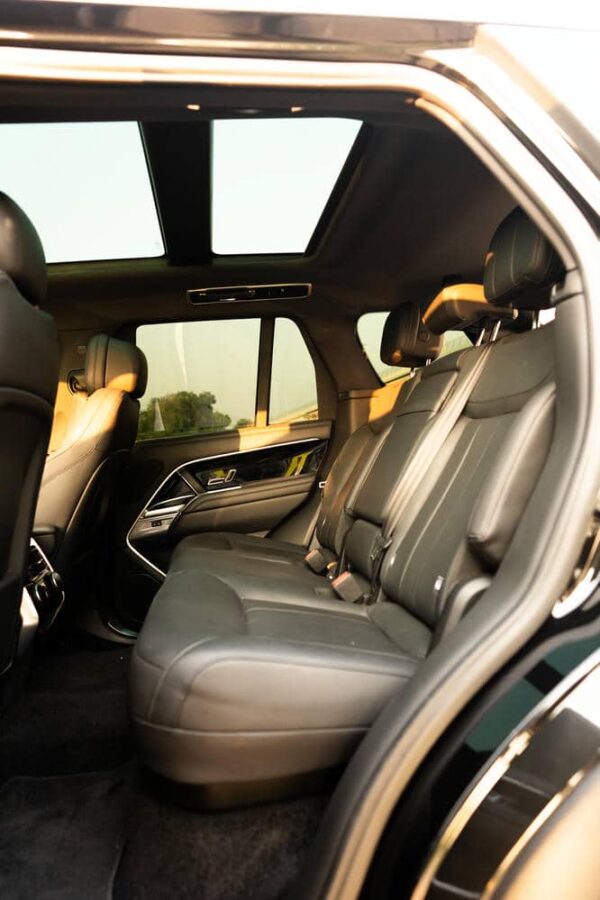 Range Rover Vogue Black 2024 - Image 12